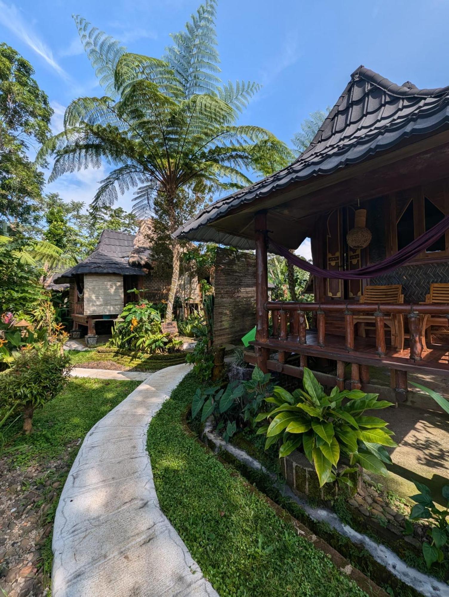 Hotel Satu Lingkung à Tetebatu Extérieur photo